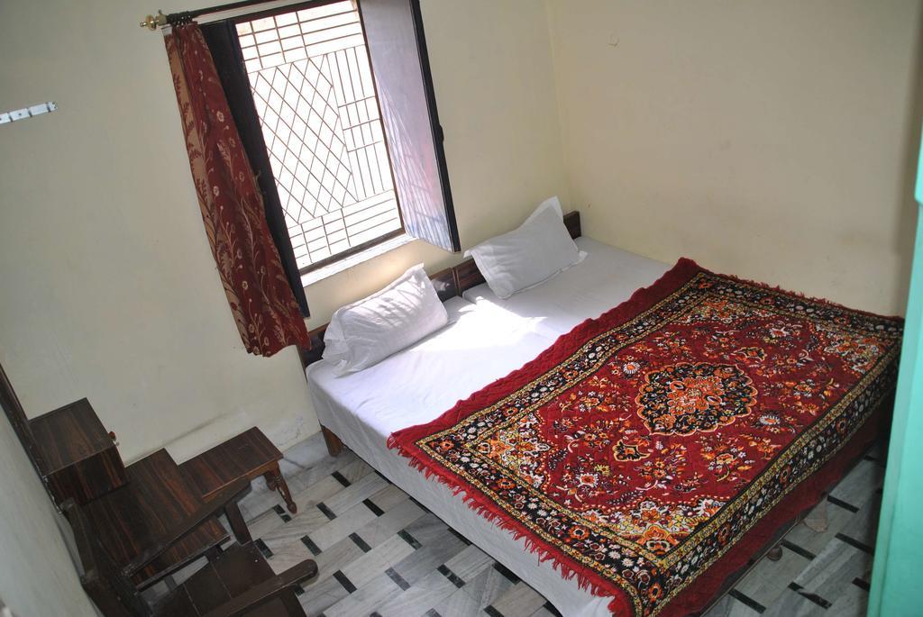 Elvis Guest House Varanasi Room photo