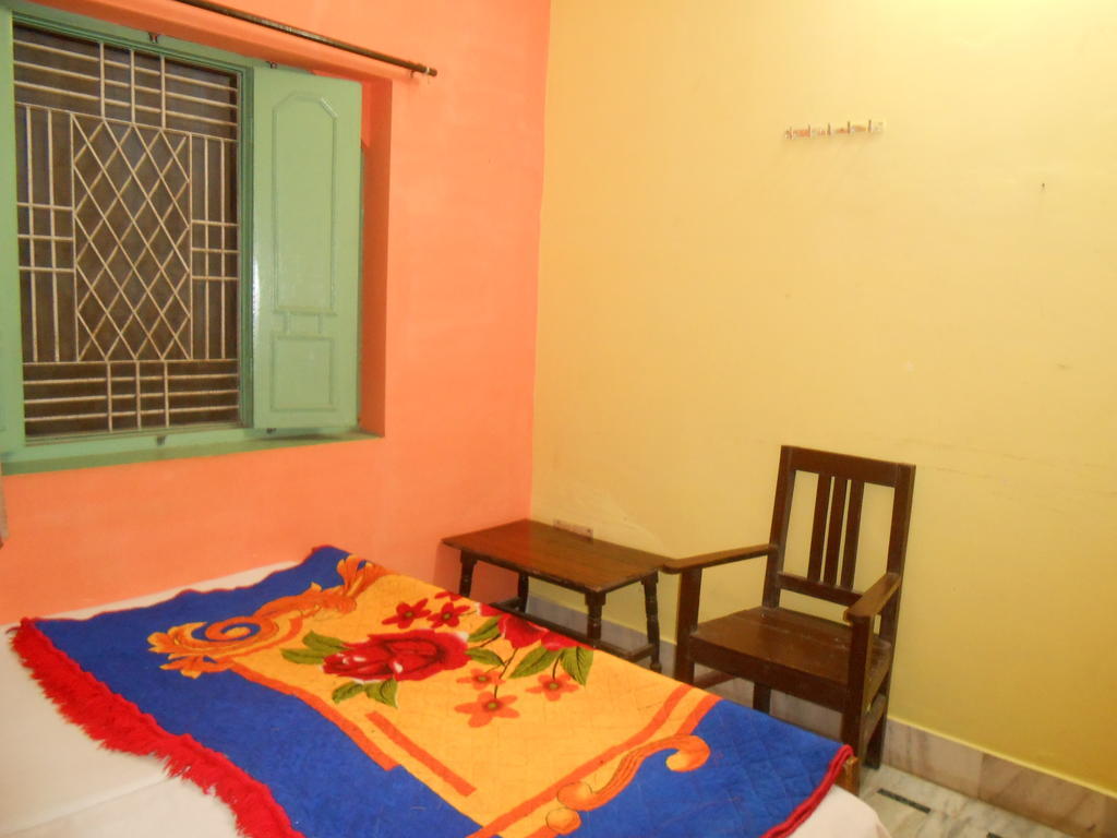 Elvis Guest House Varanasi Exterior photo
